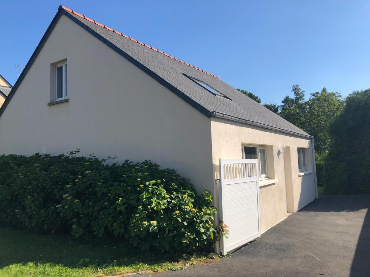 Le Nid Du Franc Acomodação com café da manhã Avranches Exterior foto
